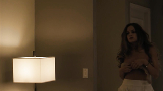 La séduisante Riley Keough, scène dans The Girlfriend Experience s01e05 (2016)