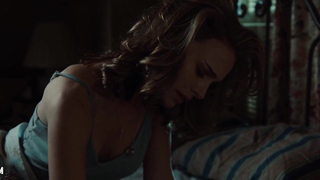 Natalie Portman montre le corps en lingerie, scène dans Brothers (2009)