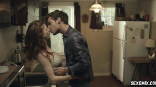 Scena della biancheria intima di Rose Leslie in Honeymoon (2014)