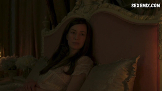 Cena sexy de Carrie Coon em The Gilded Age s01e03 (2022)