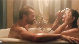 Sophie De Furst desnuda bañándose, escena en Silence (2017)