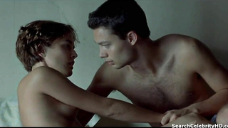 Castillos de cartón (3some 2009) - Adriana Ugarte