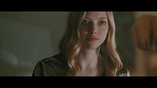 Amanda Seyfried mostra le tette grandi e cavalca - Chloe