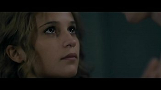 Alicia Vikander Çıplak Göğüsler ve Seks Sahnesi - Danimarkalı Kız