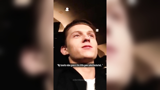 TOM HOLLAND HER ZAMAN GELECEĞİNİ TAHMİN EDİYOR!! #Shorts