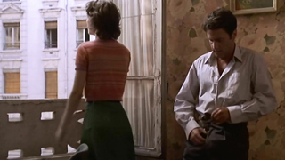 Cena de nudez de Laurence Cote em Les voleurs (1996)