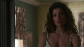 Goliath s01e06 (2016)'daki Tania Raymonde seks sahnesi