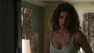 Goliath s01e06 (2016)'daki Tania Raymonde seks sahnesi