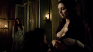 Lise Slabber em cena de nudez de Black Sails. Ela está bem sexy.