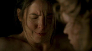 Robin Weigert nue, scène sexy dans Deadwood s03e02-07 (2006)