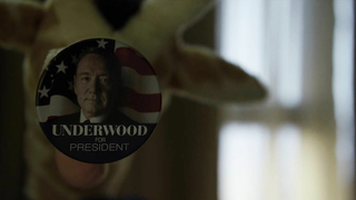 Kim Dickens nua, cena de sexo de cowgirl em House of Cards s03e09-10 (2015)