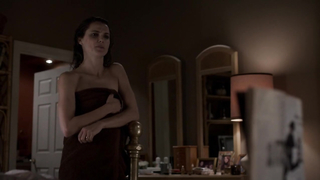 Keri Russell nos mostra sua bunda - The Americans s03e03 (2015)