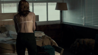 Patricia Clarkson fica bem sexy com essa cueca - October Gale (2014)