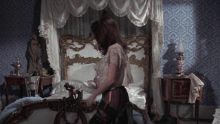 Isela Vega nackt, Fiona Lewis nackt, Brustszene in Drum (1976)