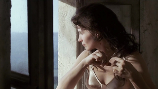 Juliette Binoche çıplak - The English Patient (1996)