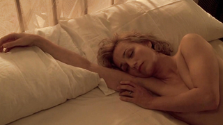 Kristin Scott Thomas nua, cena dos seios - The English Patient (1996)