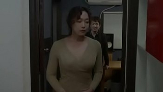 Koreanische MILF von jungem Kerl gefickt