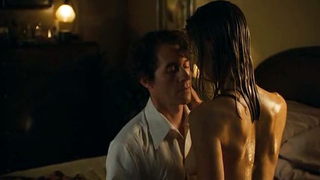 Rosamund Pike nue, Ayelet Zurer scène de sexe nue nue, scène de sexe de Fugitive Pieces (2007)