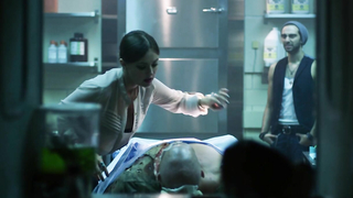 Katharine Isabelle nua, cena de sexo de See No Evil 2 (2014)