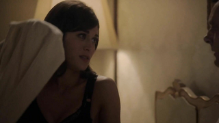 Lizzy Caplan çıplak, Caitlin FitzGerald çıplak, Masters of Sex s02e11 (2014)'ten seks sahnesi