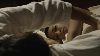 Moran Atias çıplak, Third Person (2013) filminden seks sahnesi