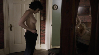 Sarah Silverman nue, Annaleigh Ashford nue, scène de sexe de Masters of Sex s02e06 (2014)