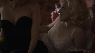 Sarah Silverman nue, Annaleigh Ashford nue, scène de sexe de Masters of Sex s02e06 (2014)