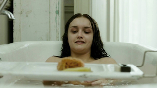 Olivia Cooke - Los tranquilos (2014)