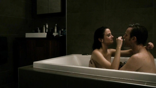 Eva Green çıplak, Perfect Sense (2011) filminden seks sahnesi