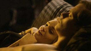 Madeline Brewer nua, cena de sexo de Hemlock Grove s02e04-07 (2014)