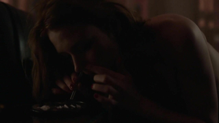 Lucy Walters, Naturi Naughton, Lela Loren desnuda, escena de sexo de Power s01e04 (2014)