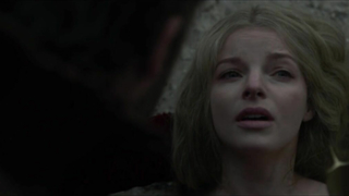 Yvonne Catterfeld nackt, Szene in La belle et la bete (2014)