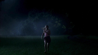 Bailey Noble nua, cena em True Blood s06e08 (2013)