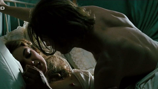 Keira Knightley, Naoko Watanabe desnuda, escena de sexo de Silk (2007)