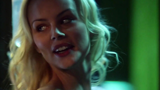 Helena Mattsson nuda, scena di sesso da Species: Il risveglio (2007)