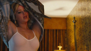 Nude video with Jennifer Lawrence - American Hustle (2013)