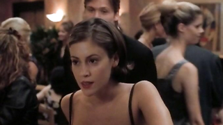 Nude video with Alyssa Milano - Charmed s01 (1998)