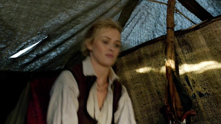 Hannah New und Jessica Parker Kennedy nackt, Sexszene aus Black Sails s01e03 (2014)