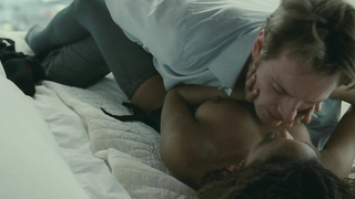 Nicole Beharie çıplak, Shame (2011) filminden seks sahnesi