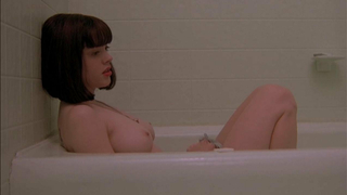 Rose McGowan nua, cena de sexo de The Doom Generation (1995)