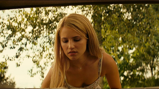 Dianna Agron çıplak, The Family (2013) filminden seks sahnesi