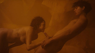 Maria Evoli e Maria Cid nude, scena di sesso da Tenemos la carne (2016)