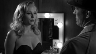 Malin Akerman'ın çıplak, Hotel Noir (2012) filminden seks sahnesi