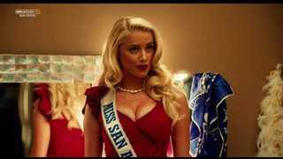 Machete Kills (2013) filminden Amber Heard çıplak seks sahnesi