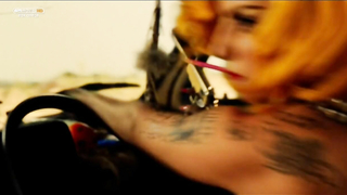 Machete Kills (2013) filminden Lady Gaga erotik sahnesi