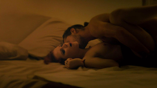 Evan Rachel Wood nue, scène de sexe de Charlie Countryman (2013)