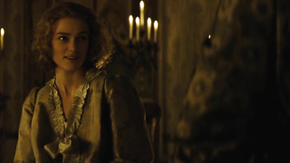 Keira Knightley ve Hayley Atwell çıplak, The Duchess (2008) filminden seks sahnesi