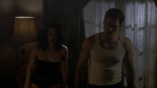 Elena Satine e Jessica Marais nuas, cena de sexo de Magic City s02e08 (2013)