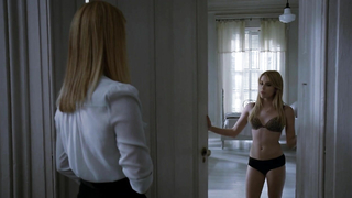 Emma Roberts çıplak, American Horror Story'den seks sahnesi s03e01 02 (2013)