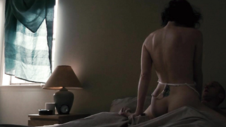 Jena Malone y Lisa Joyce desnudas, escena de sexo de The Messenger (2009)